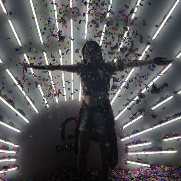 Meet your Posher, Angela - Picture 1 of 1